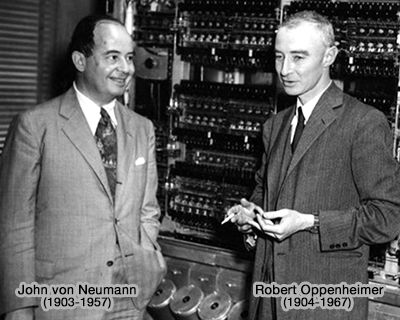 John von Neumann et Robert Oppenheimer
